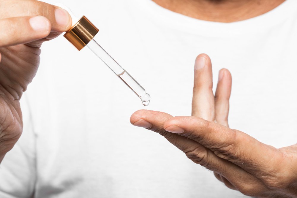 Compare Retinol and Bakuchiol What’s Better for Premature Aging